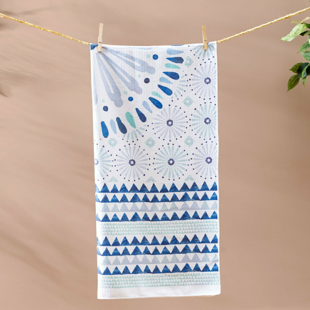 Plow & Hearth Seaside Retreat Towel Quick Dry Waffle Weave w/ Matching Carrying Case