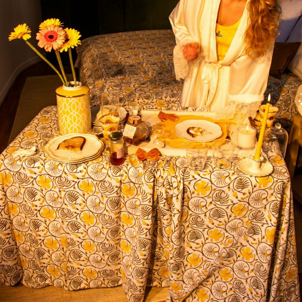 Plow & Hearth Summer of Love Tablecloth