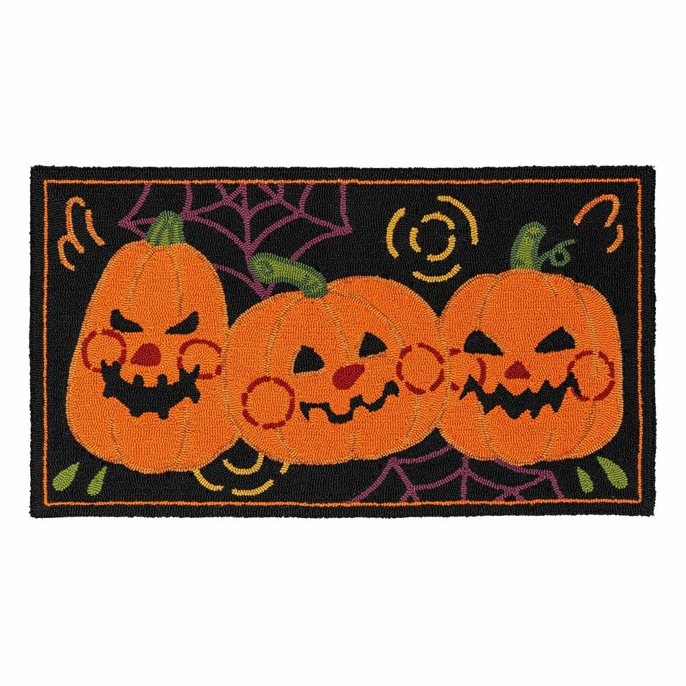 Plow & Hearth Indoor/Outdoor Jack O'Lantern Pumpkin Hooked Polypropylene Accent Rug