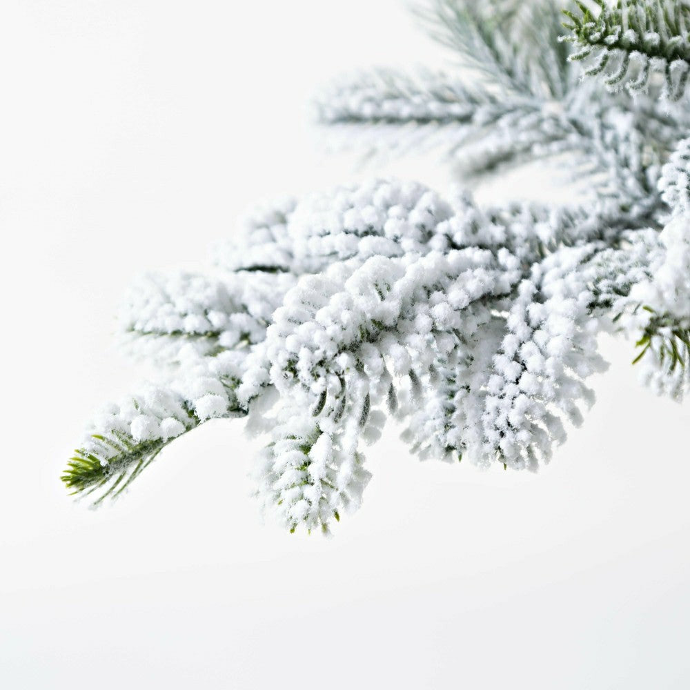 Plow & Hearth 7' Monte Rosa Flocked Alpine Fir Christmas Tree with 200 Warm White LE