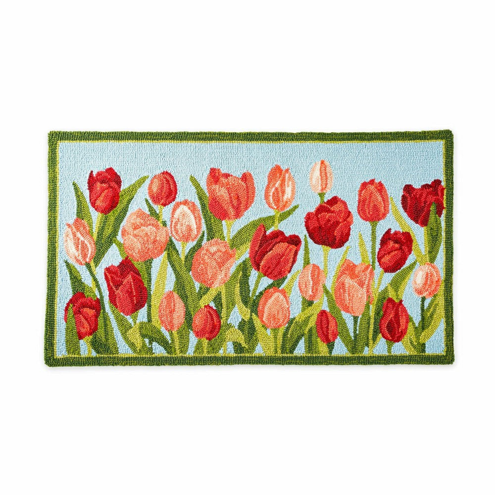 Plow & Hearth Indoor/Outdoor Pink Tulips Hooked Polypropylene Accent Rug