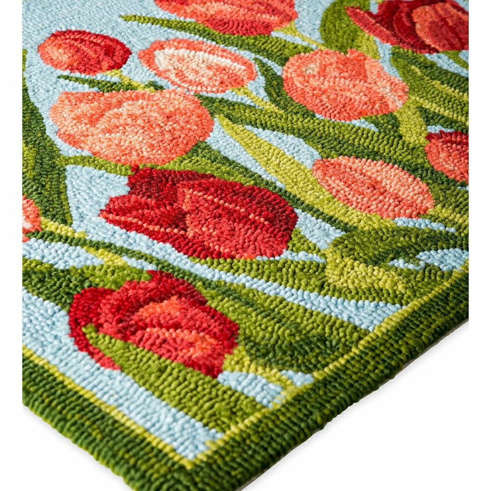 Plow & Hearth Indoor/Outdoor Pink Tulips Hooked Polypropylene Accent Rug