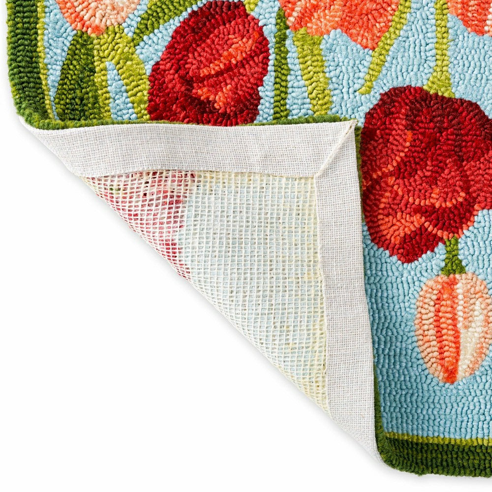 Plow & Hearth Indoor/Outdoor Pink Tulips Hooked Polypropylene Accent Rug