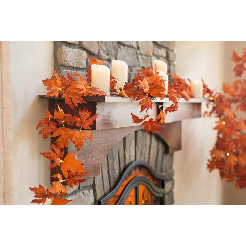 Plow & Hearth Indoor/Outdoor Lighted Maple Leaf Garland with 24 Lights