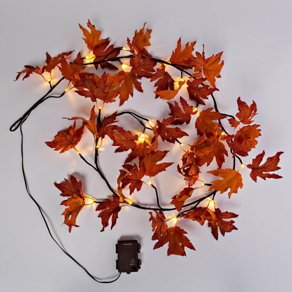 Plow & Hearth Indoor/Outdoor Lighted Maple Leaf Garland with 24 Lights