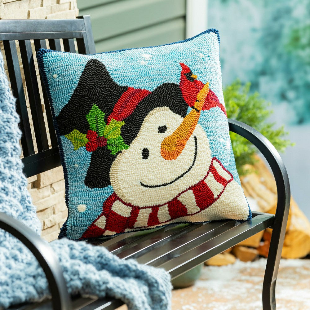 Plow & Hearth Indoor/Outdoor Hooked Pillow Snowman With Friends Polypropylene, 18"x1