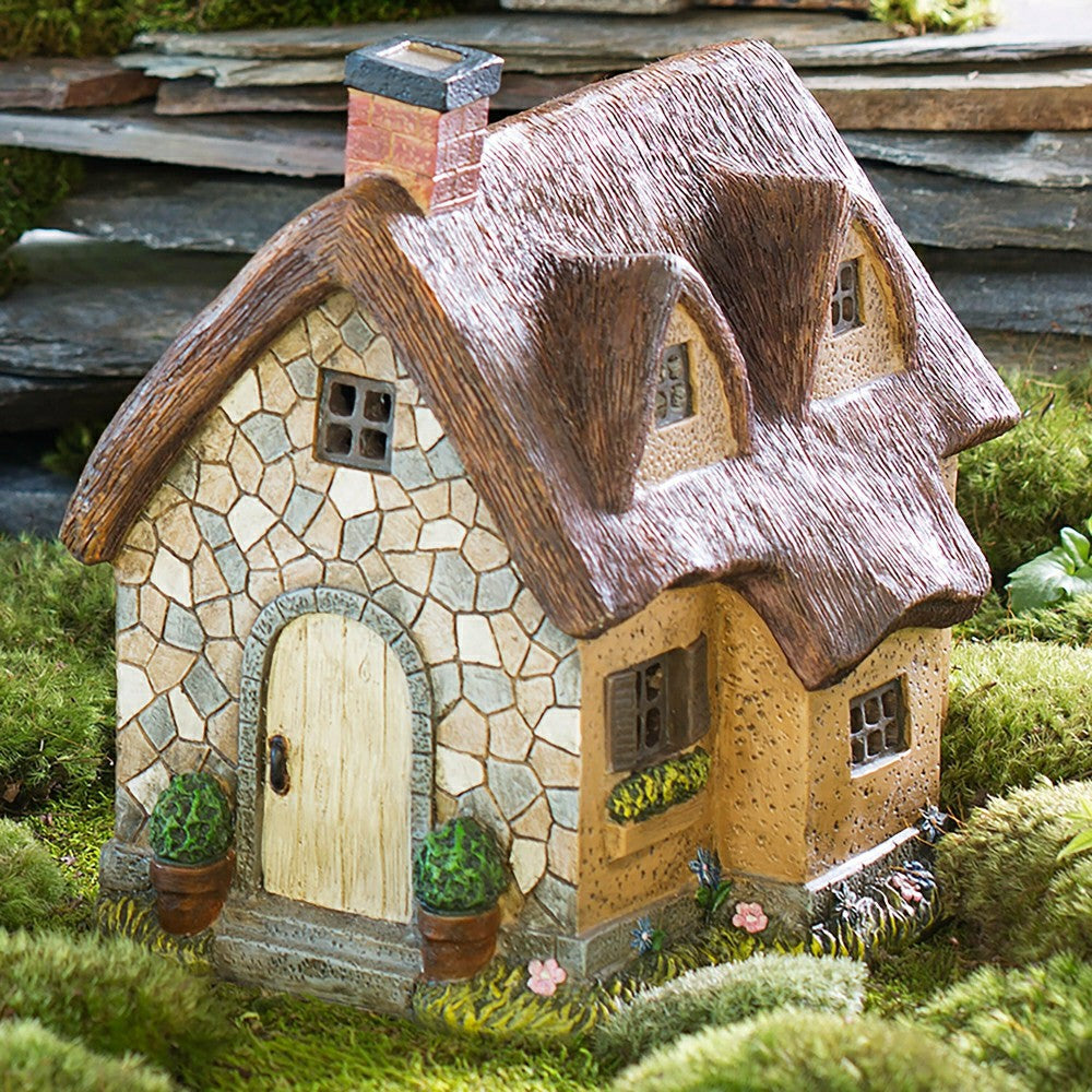 Plow & Hearth Solar Thatched Cottage
