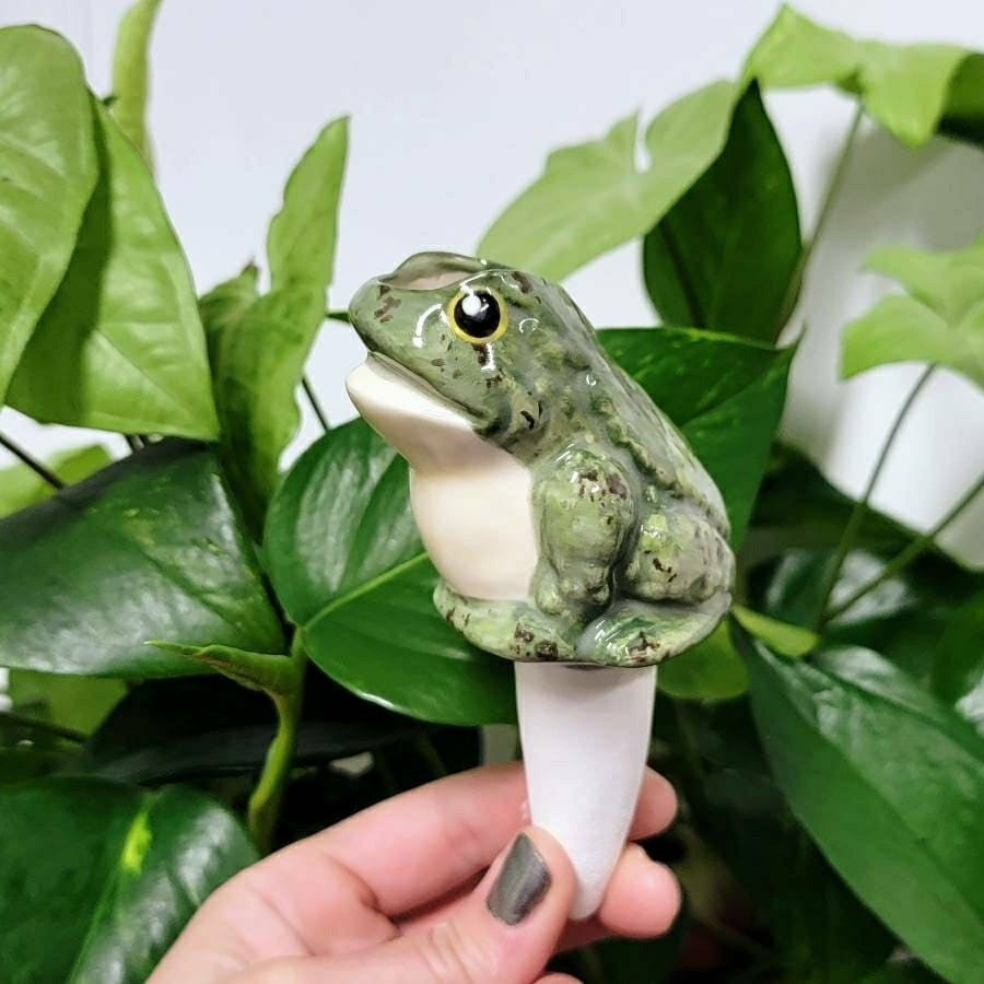 Plow & Hearth Frog Watering Spike