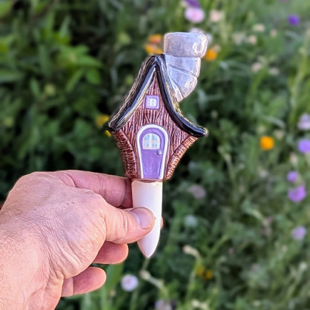 Plow & Hearth Little Wood Cabin Plant Watering Spike