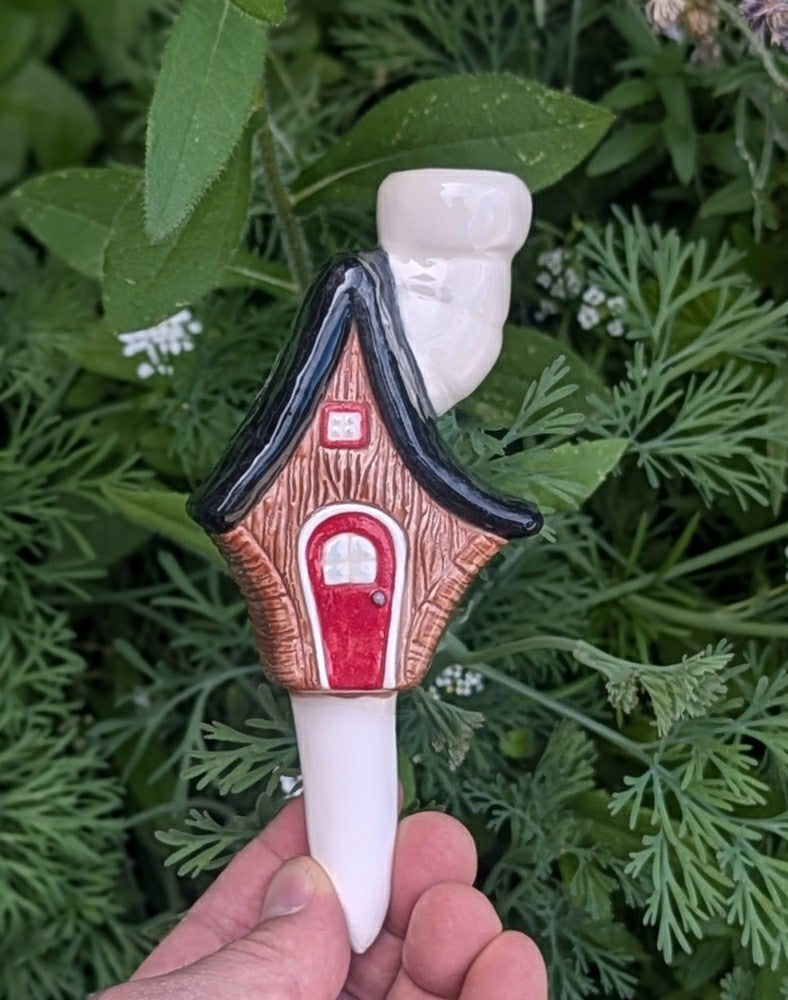 Plow & Hearth Little Wood Cabin Plant Watering Spike