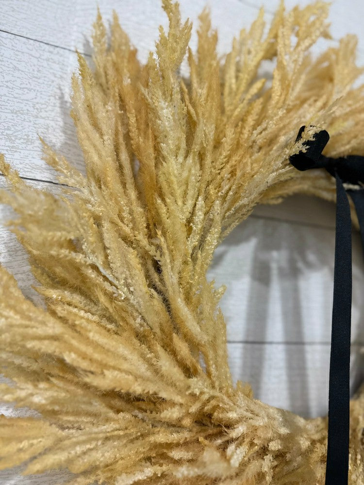 Plow & Hearth Boho Pampas Wreath