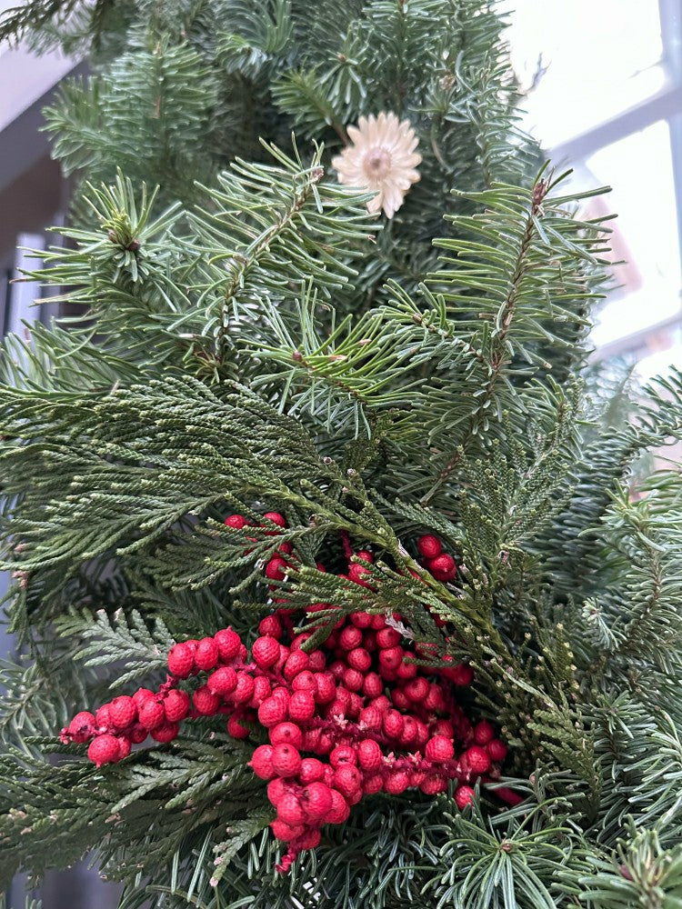 Plow & Hearth Noble Fir and Red Berries Fresh Garland, 6'