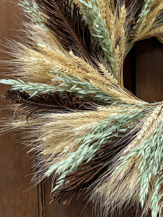 Plow & Hearth Blond Wheat and Fern Fonds Dried Wreath