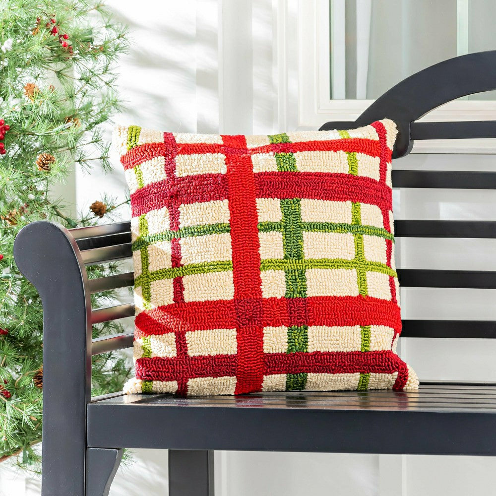 Plow & Hearth Indoor/Outdoor Hooked Pillow Christmas Plaid Polypropylene, 18"x18"