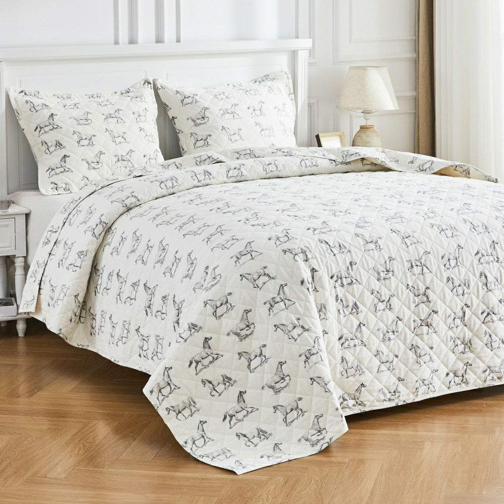 Plow & Hearth Horses Cotton Flannel Quilt Set