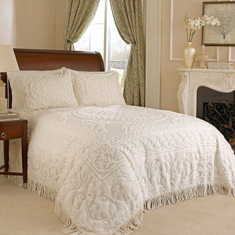 Plow & Hearth King size 100% Cotton Chenille Bedspread in White Ivory Light Beige Ec