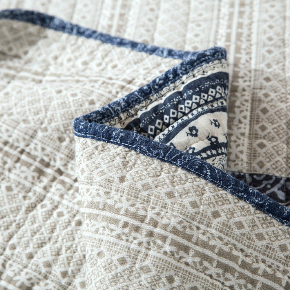 Plow & Hearth Bohemian Denim Blue Elegance Patchwork Cotton Bedspread Set