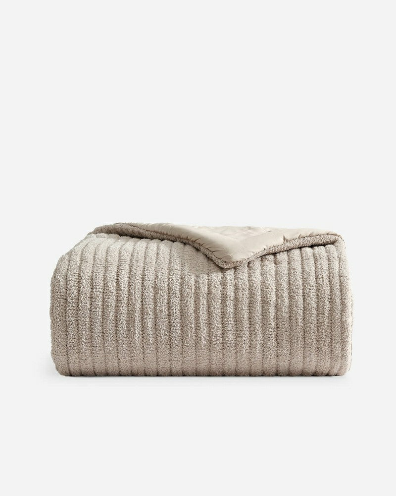 Plow & Hearth Snug Piped Comforter