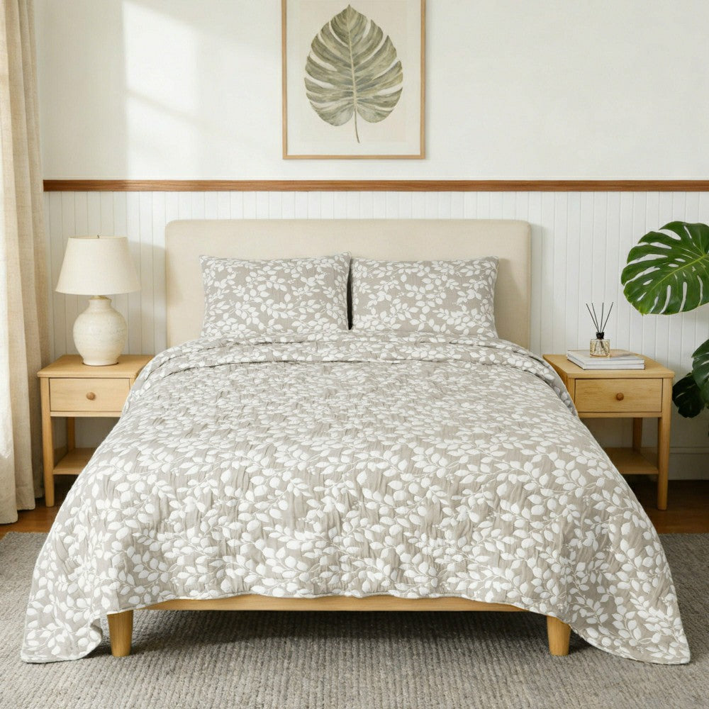 Plow & Hearth Leaves Reversible Quilt Set