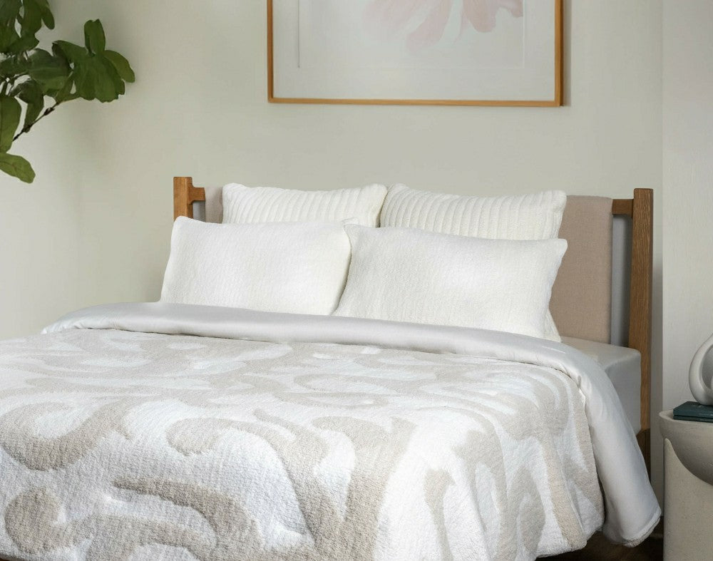 Plow & Hearth Snug Casablanca Comforter