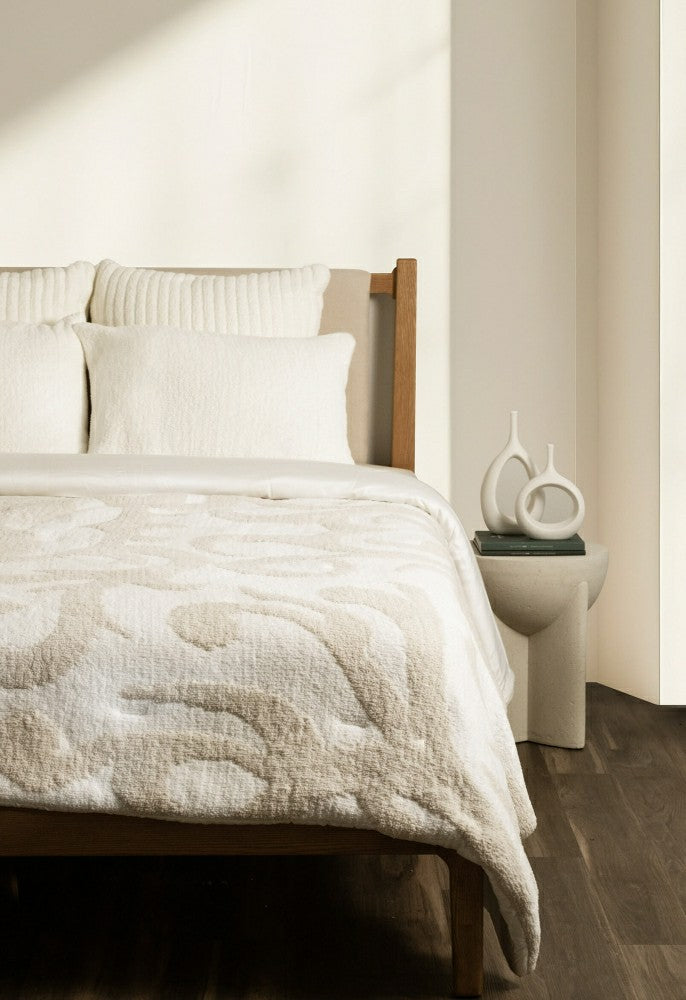 Plow & Hearth Snug Casablanca Comforter