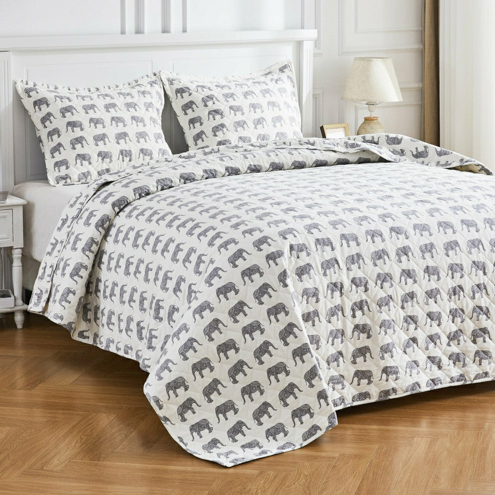 Plow & Hearth Elephants Cotton Flannel Quilt Set
