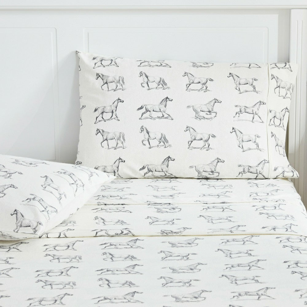 Plow & Hearth Horses Flannel Sheet Set
