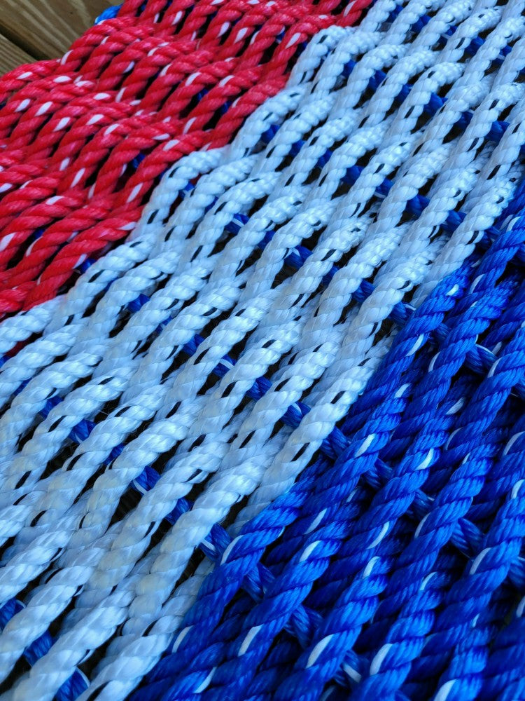 Plow & Hearth RED WHITE and BLUE stripe Lobster Rope Mat