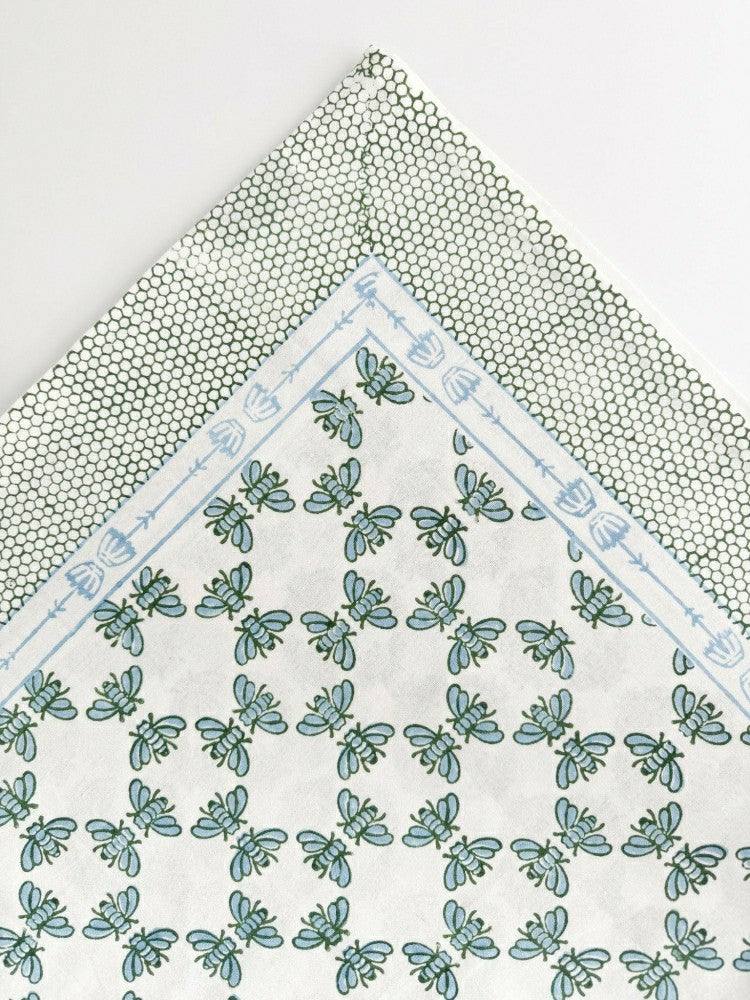 Plow & Hearth Honeybee Table Throw
