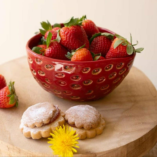 Plow & Hearth Ceramic Strawberry Bowl