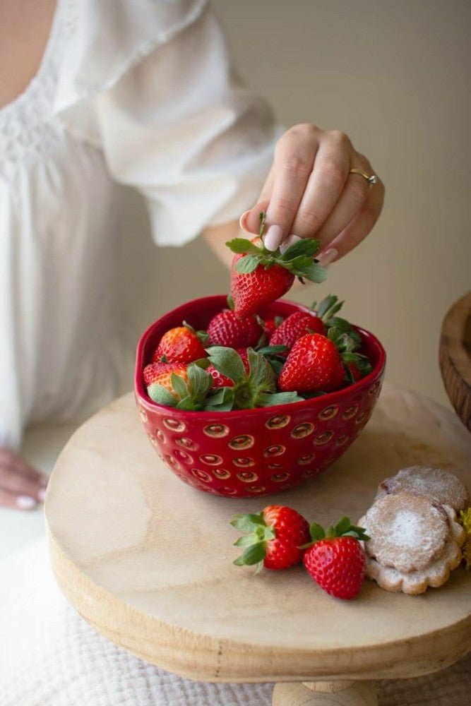 Plow & Hearth Ceramic Strawberry Bowl