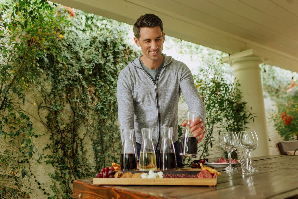 Plow & Hearth Cava Wine Tasting Kit with 4 Glass Carafes