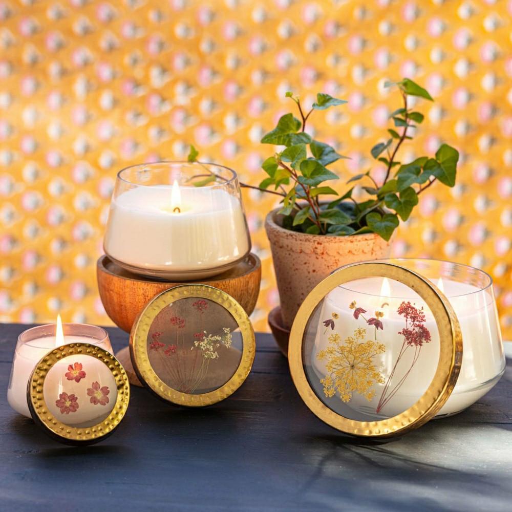Plow & Hearth Spicy Apple Large Pressed Floral Candle