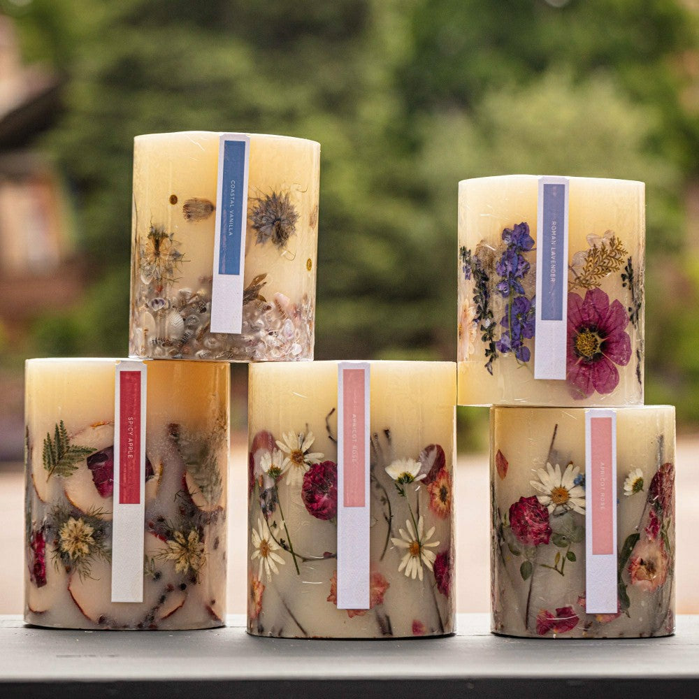 Plow & Hearth Spicy Apple Medium Round Botanical Candle
