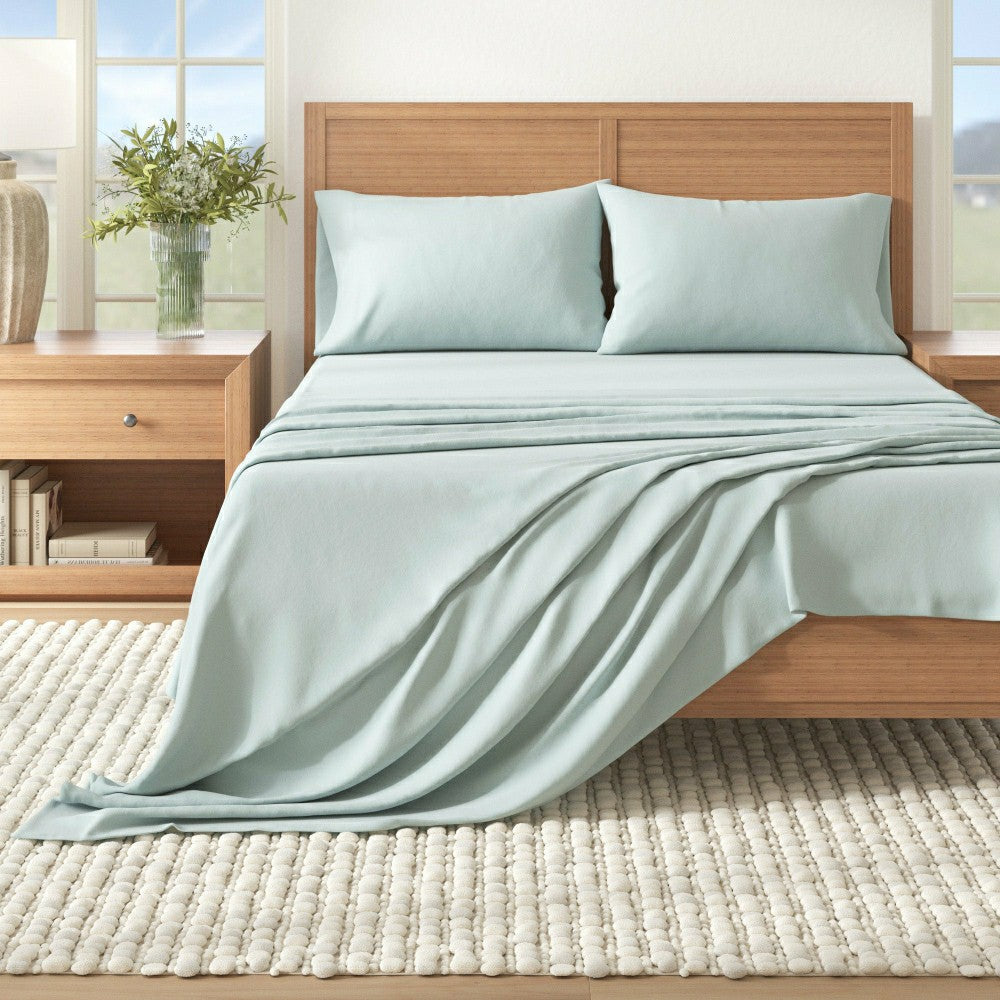 Plow & Hearth 4-Piece Cotton Solid Flannel Sheet - Nordic Collection