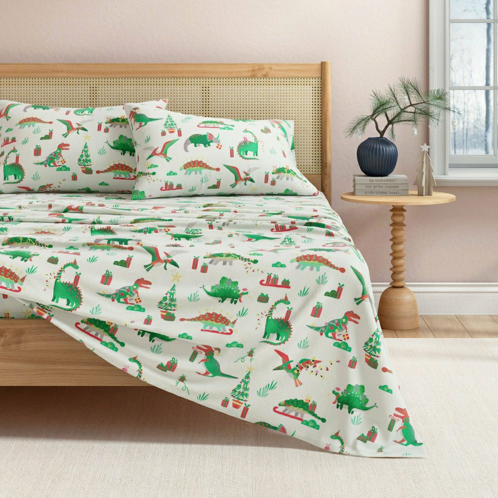 Plow & Hearth 4-Piece Turkish Cotton Christmas Flannel Sheet - Whittaker Collection