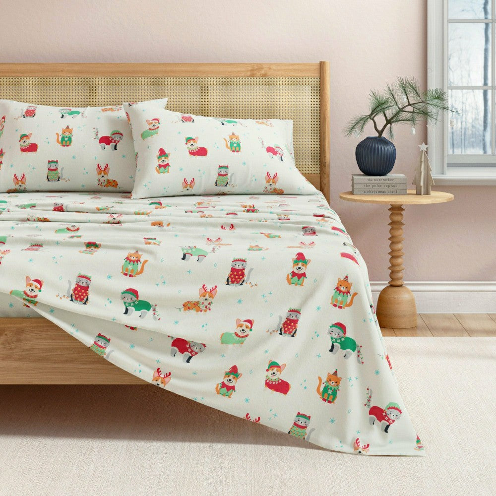 Plow & Hearth 4-Piece Turkish Cotton Christmas Flannel Sheet - Whittaker Collection