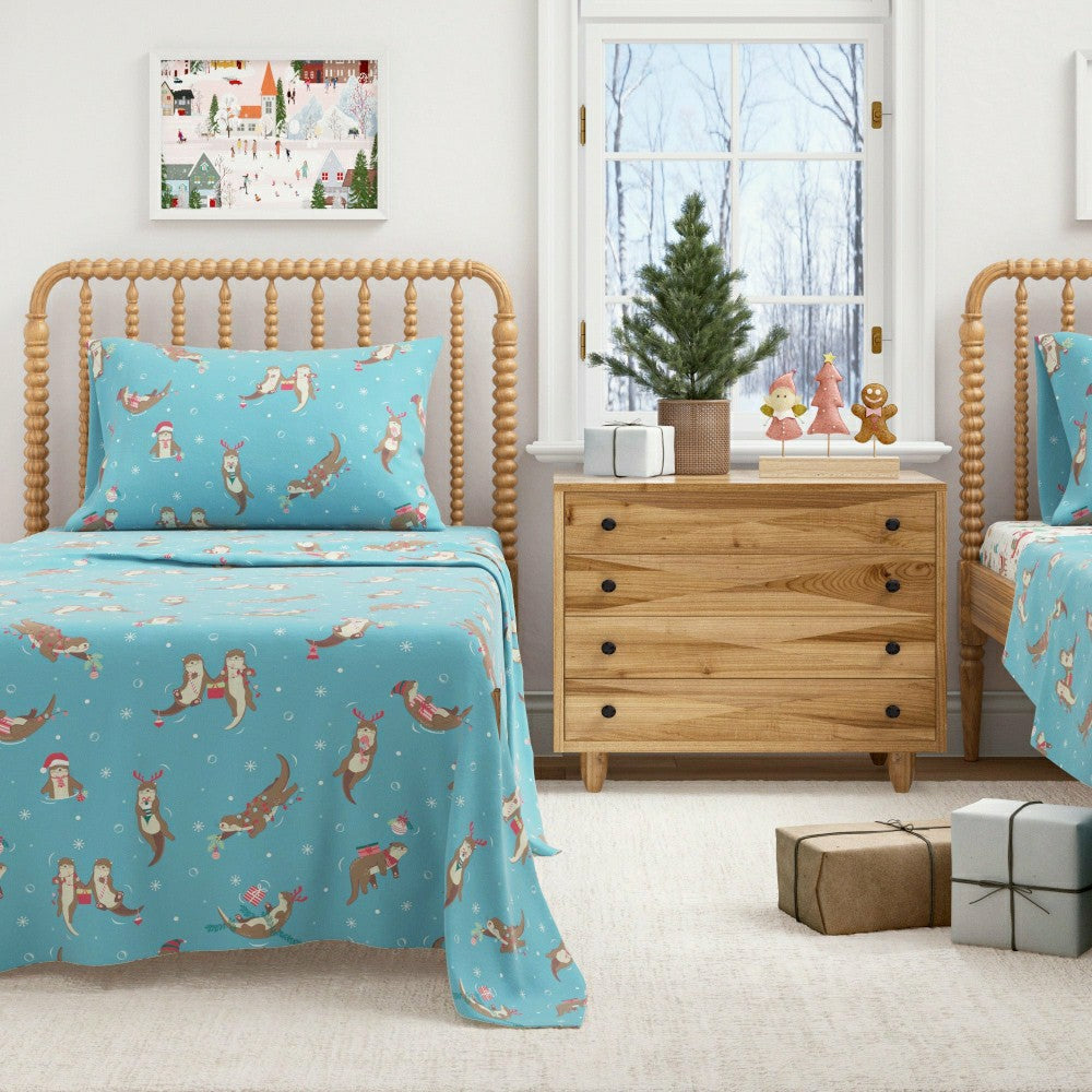 Plow & Hearth 4-Piece Turkish Cotton Christmas Flannel Sheet - Whittaker Collection