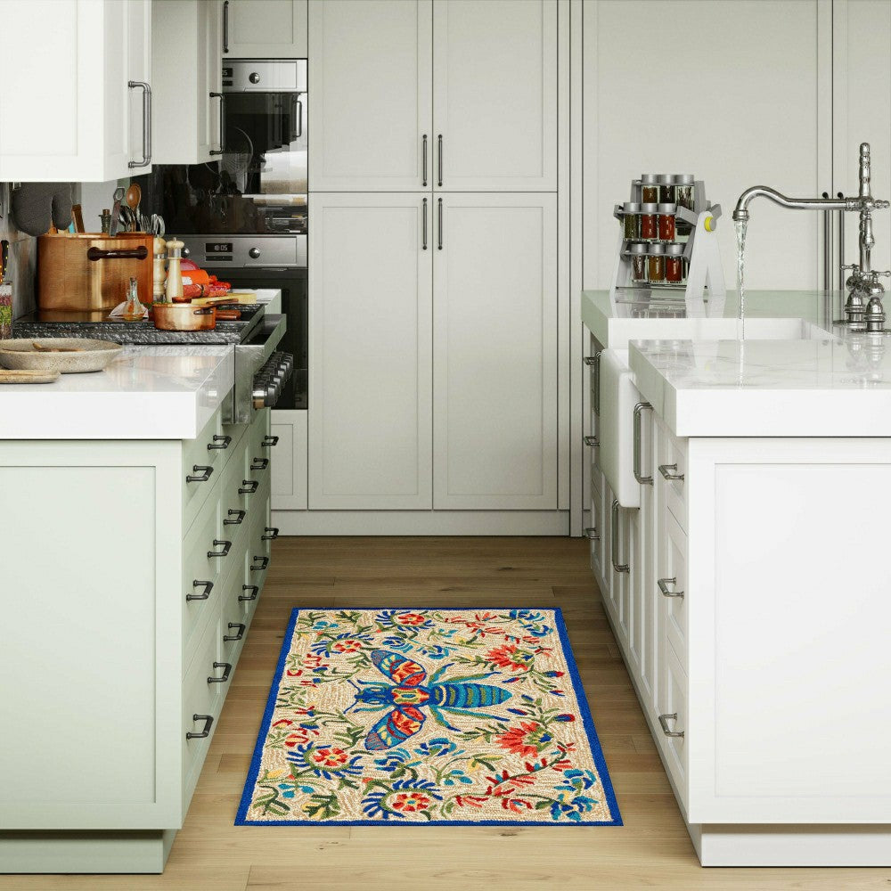 Plow & Hearth Liora Manne Frontporch Flora Bee Indoor/Outdoor Rug