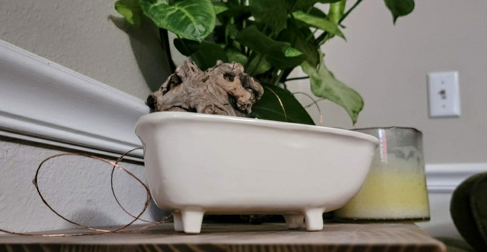 Plow & Hearth Medium Ceramic Bathtub Planter