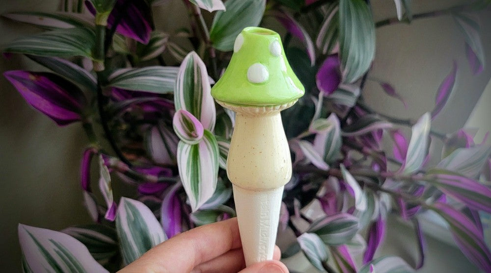 Plow & Hearth Small Toadstool Watering Spike