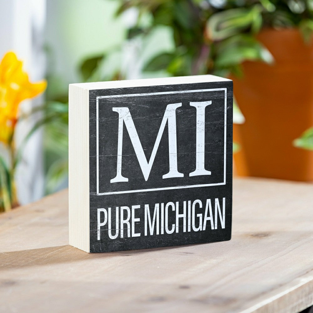 Plow & Hearth State Sign Wood Block Michigan 6"x6"