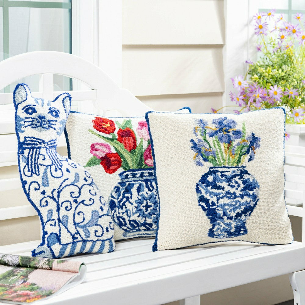 Plow & Hearth Chinoiserie Cat Hooked Pillow