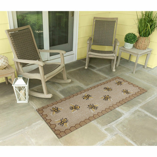 Plow & Hearth Liora Manne Frontporch Honeycomb Bee Indoor/Outdoor Mat Natural 2' x 3