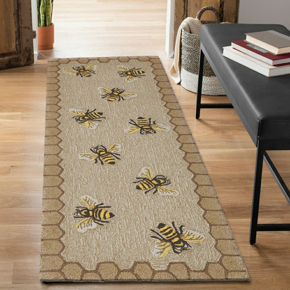 Plow & Hearth Liora Manne Frontporch Honeycomb Bee Indoor/Outdoor Mat Natural 2' x 3