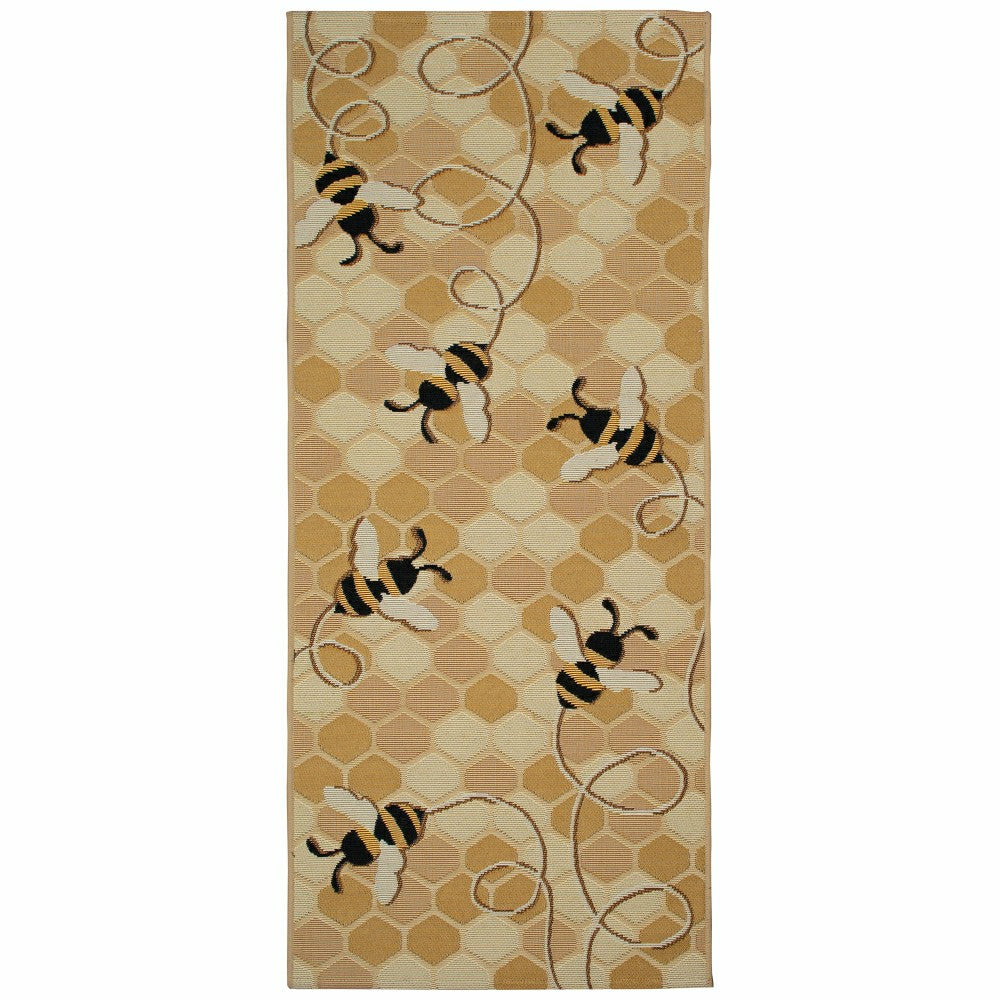 Plow & Hearth Esencia Bee Free Indoor/Outdoor Rug