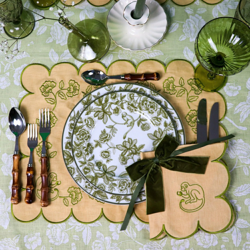 Plow & Hearth Pembroke Safari Dinner Plate - Set of 4 (+1 Bonus Plate)