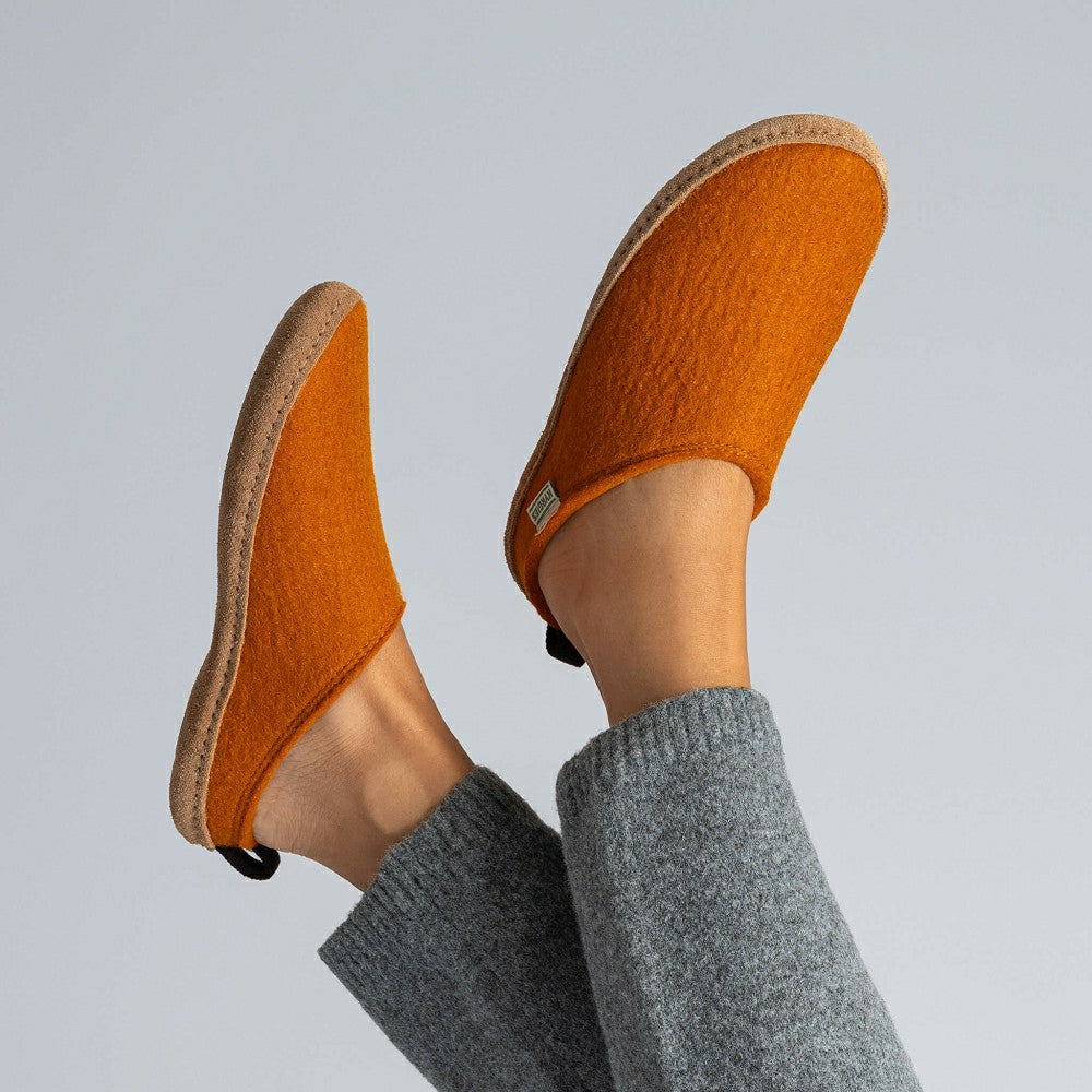Plow & Hearth Kyrgies Indoor Wool Slides
