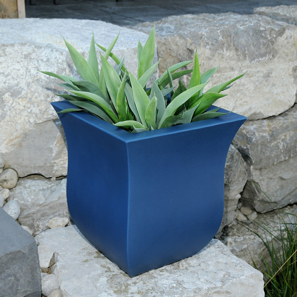 Plow & Hearth Valencia Square Planter
