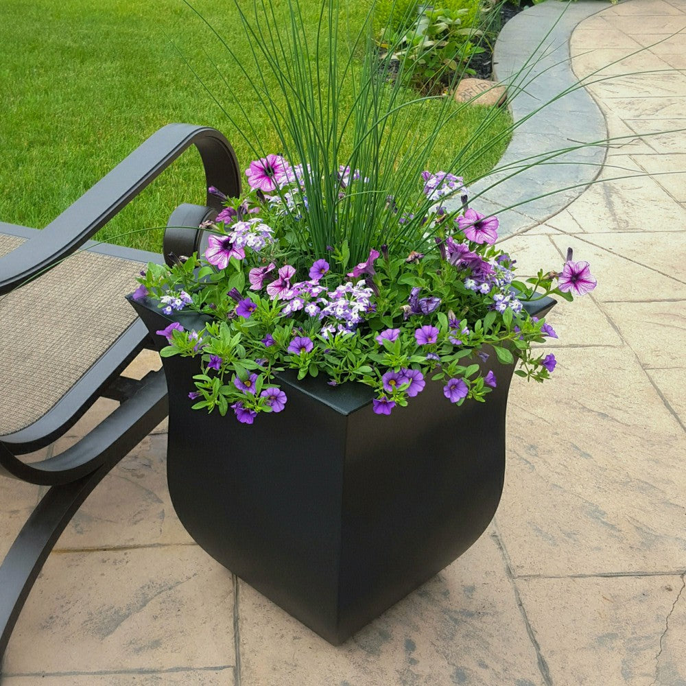 Plow & Hearth Valencia Square Planter